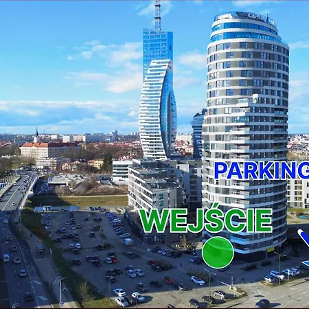 17 Pietro #capitaltower 177b Fv Parking By Okazja Lägenhet